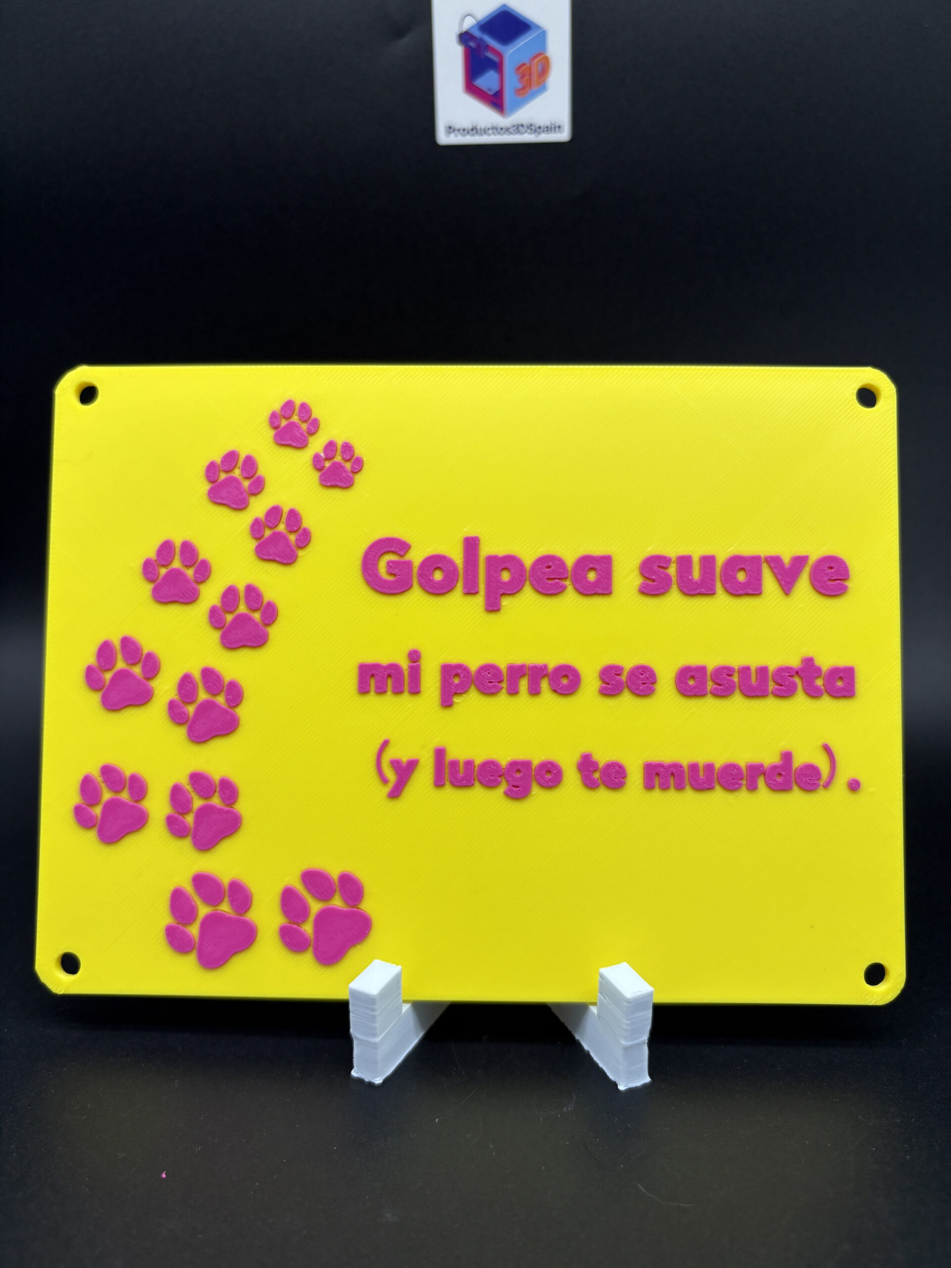Placa Calle Decorativa de Advertencia para Perros – "Golpea suave, mi perro se asusta (y luego te muerde)"